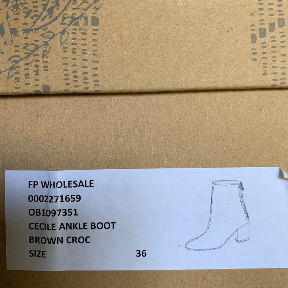 NWT Free People Cecile Croc Embossed Bootie - Picture 7 of 7